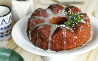 BOLO DE LIMÃO E ALECRIM COM GLACÊ – Sem glúten e super aromático!