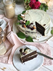 Bolo Vegano e Sem Gluten de Chocolate com Mousse de Limão - Flor de Sal Blog por Gabi Mahamud